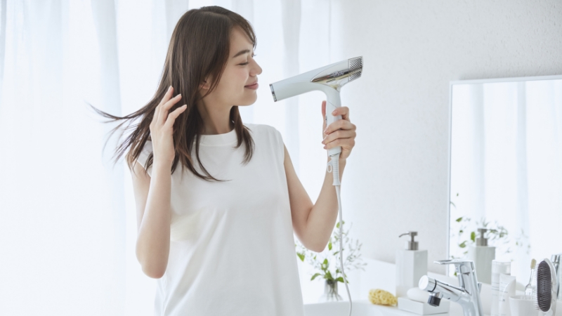 【美容師が教える】今日から実践できるヘアケアテクニック
HAIR CARE COLUMN